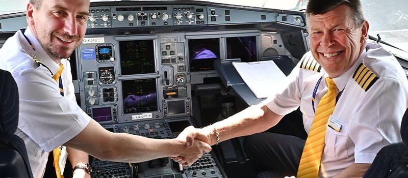 2 Hans Airways pilots in the cockpit