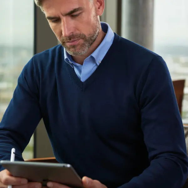 Boston V-neck Jumper - Image 8